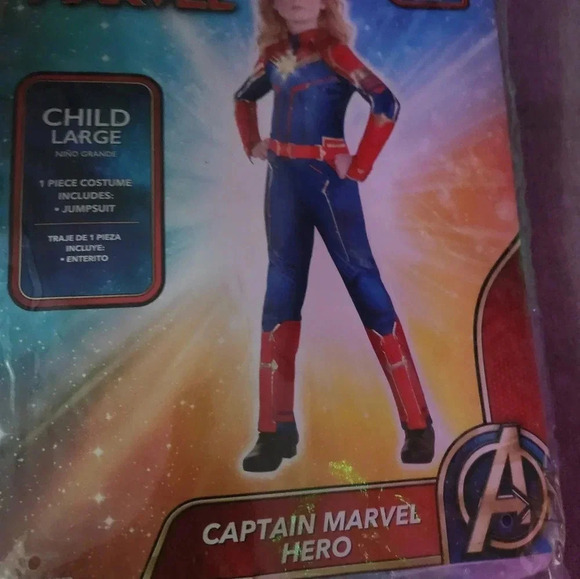 Captain Marvel costume new in packaging - Picture 3 of 5